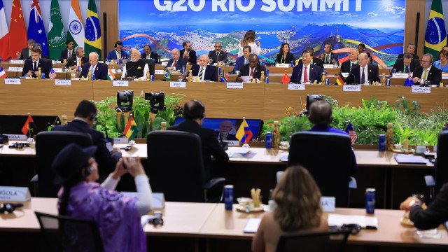 Lula encerra G20 com foco no desenvolvimento e reuniões bilaterais