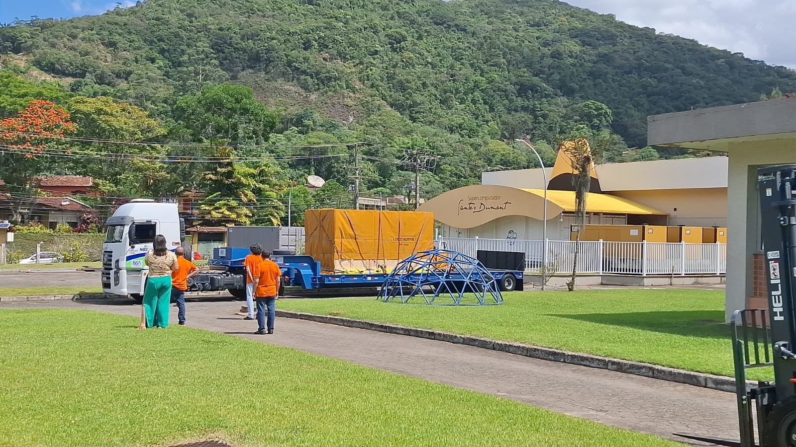 Supercomputador Santos Dumont recebe novos equipamentos para aumentar capacidade operacional